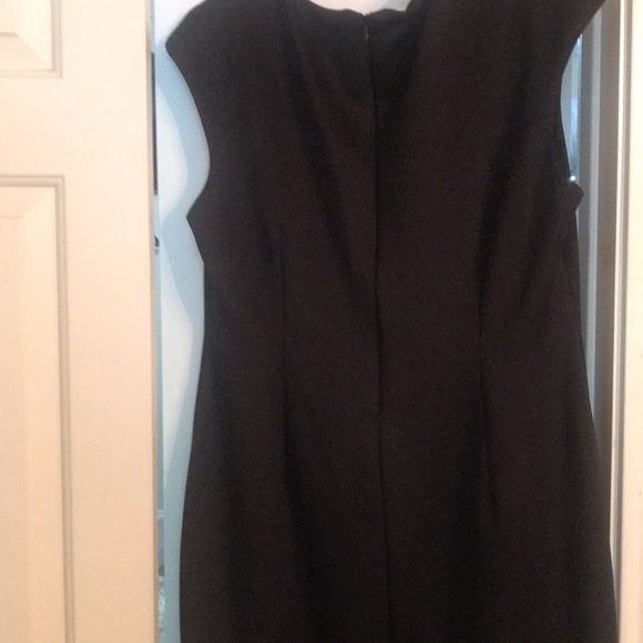 Perfect dress for work or cocktail party - Picture 3 of 3